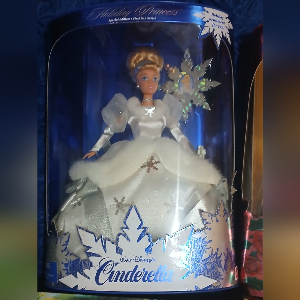 Disney Cinderella Doll in Sparkling White and Silver